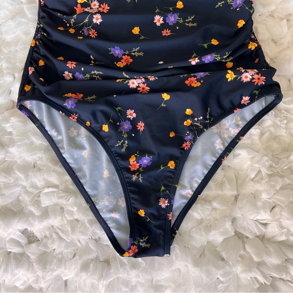 NWT Women's Bright Day Shirring One Piece Swimsuit SIZE MEDIUM - Picture 8 of 17